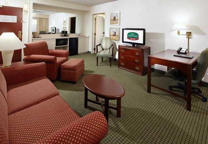 Courtyard By Marriott Tulsa Central Eksteriør billede