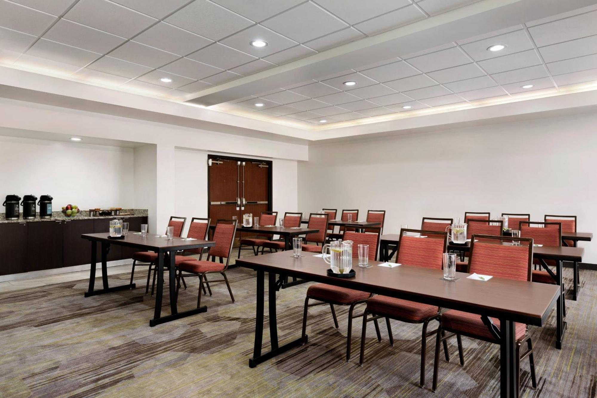Courtyard By Marriott Tulsa Central Eksteriør billede