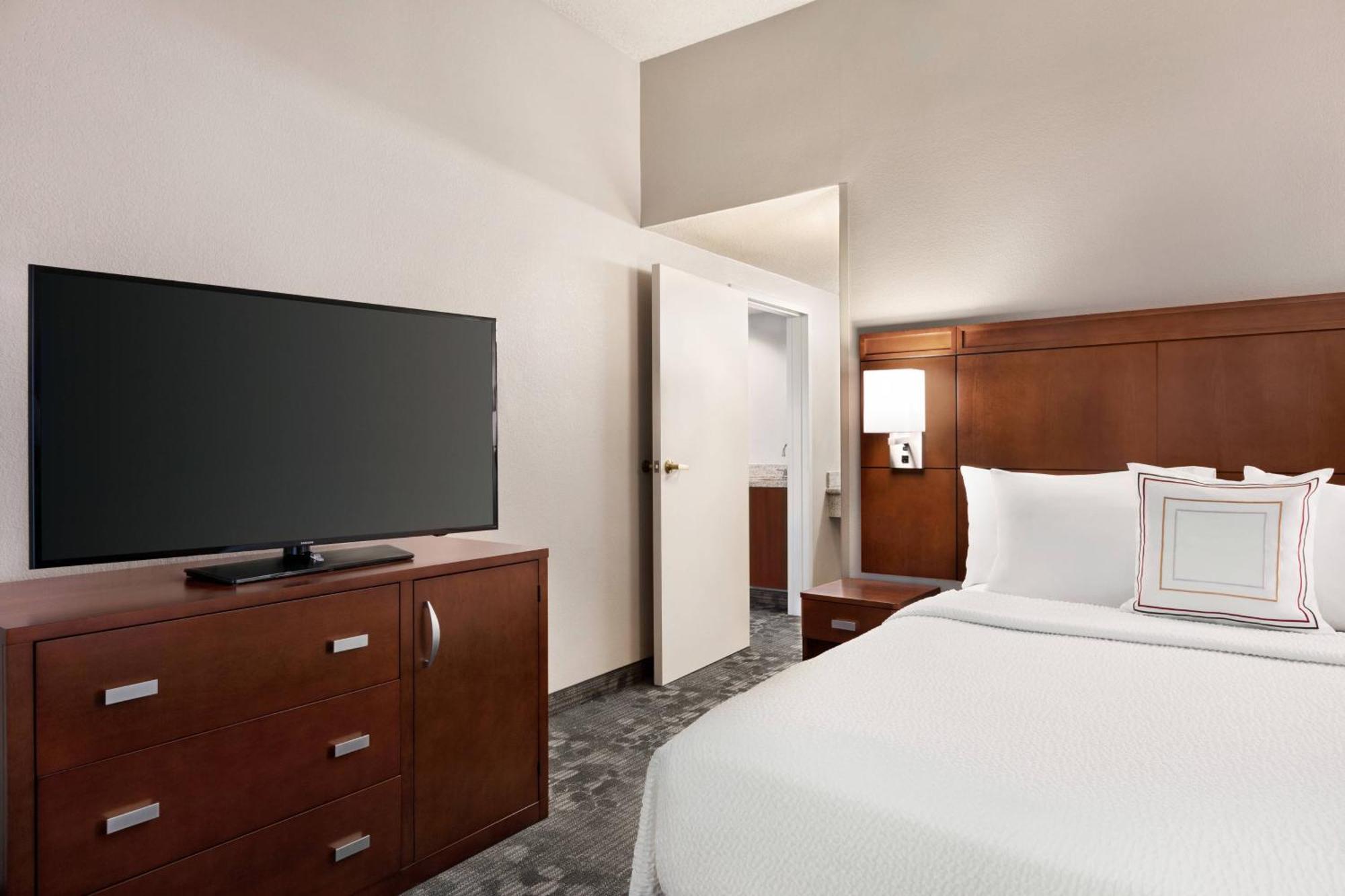 Courtyard By Marriott Tulsa Central Eksteriør billede